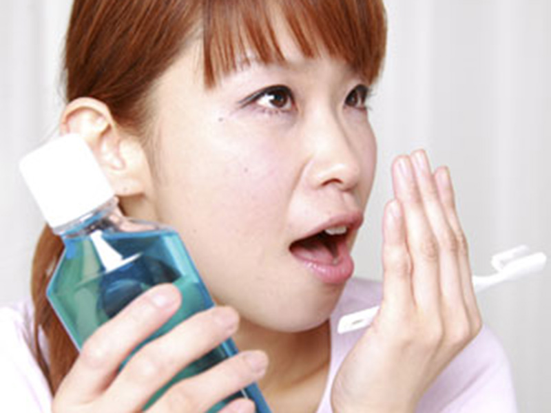 Featured image for “Controlling Bad Breath Through Natural Remedies”